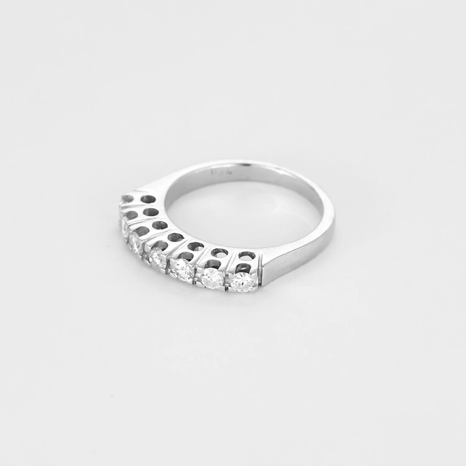Garter ring in white gold and diamonds - Image 3