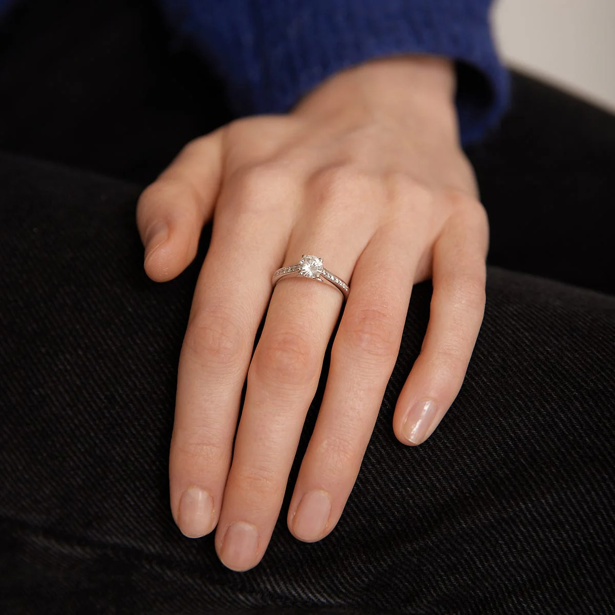 Solitaire accompanied Diamond 0.72 carat - Image 2