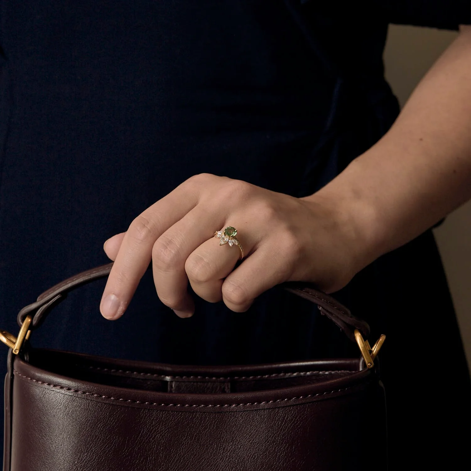 Gemmyo - EverBloom Pavé - Diamond and green sapphire gold ring. - Image 2