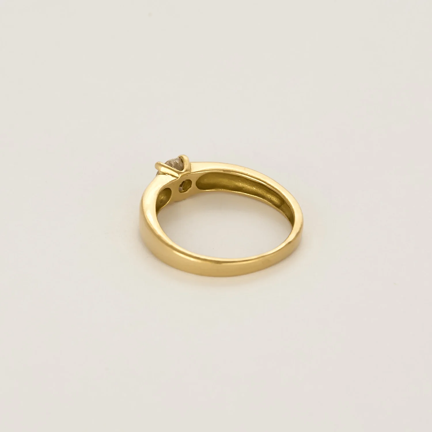 Ring Solitaire in yellow gold, approximately 0.45 carat diamond. - Image 5