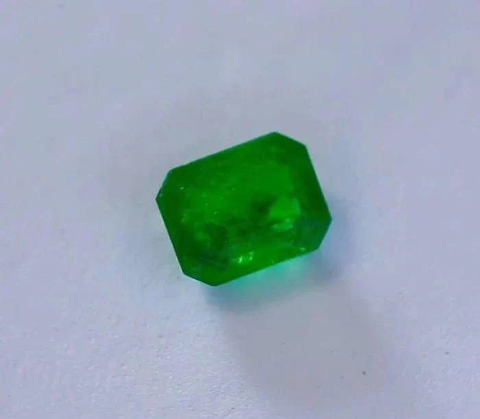 Tsavorite 2.37cts GCI certificate - Image 4