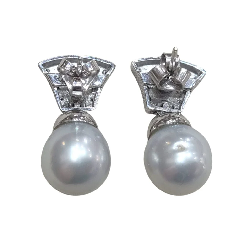 White gold pearl and diamond pendants - Image 3