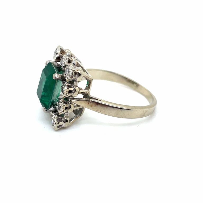 Diamond halo ring in white gold  - Image 3
