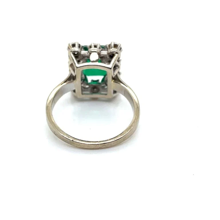 Diamond halo ring in white gold  - Image 4