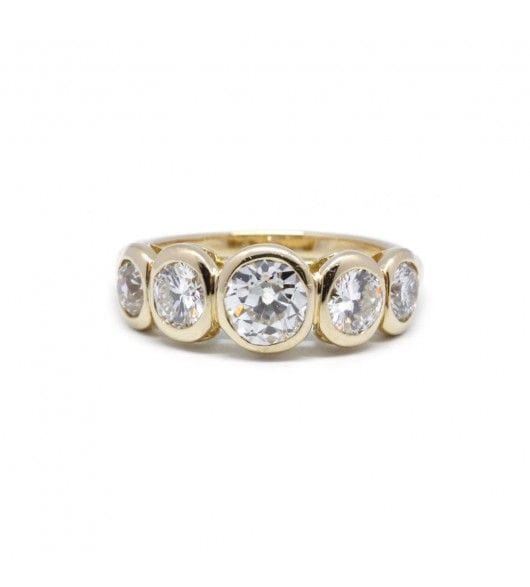 Yellow gold diamond ring