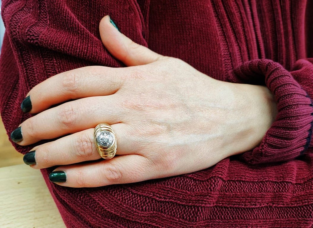 Grooved band ring paved in yellow gold and white gold, diamonds 0.20 ct  - Image 2