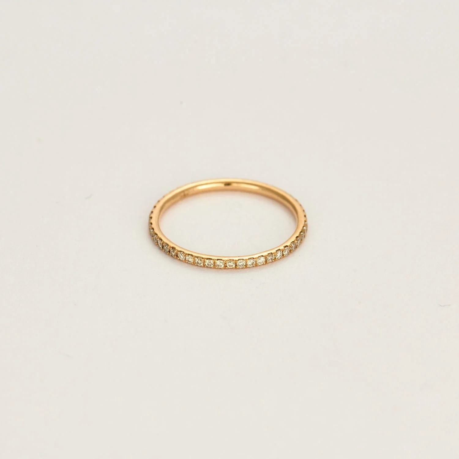 Wedding band in rose gold and diamonds - Image 4