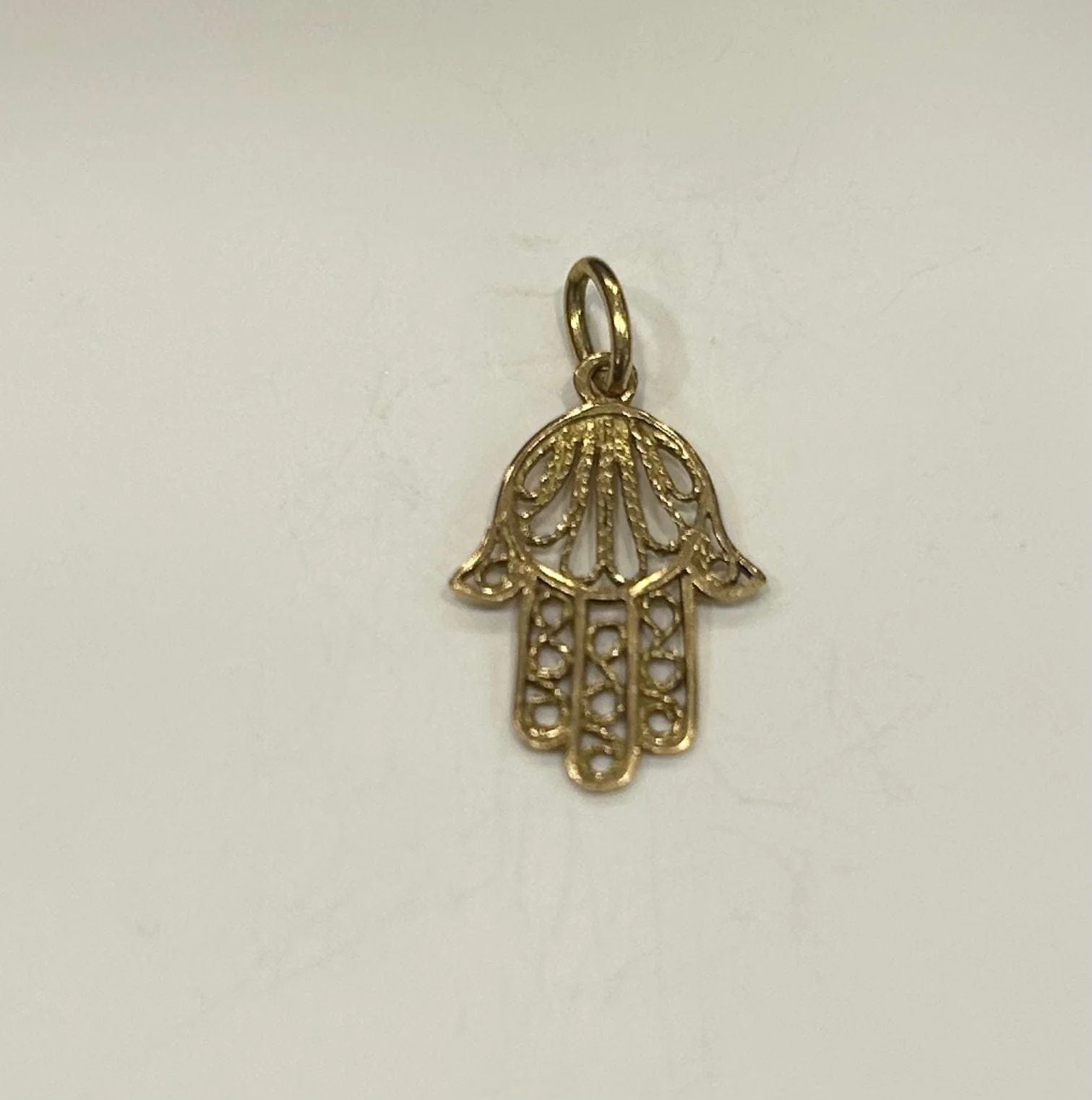 Yellow gold khomsa pendant - Image 3