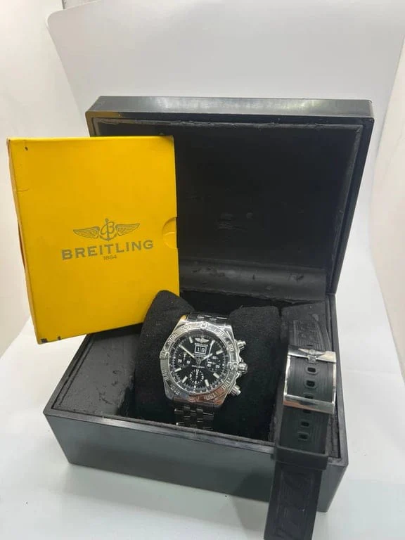 Breitling Blackbird A44359  - Image 10