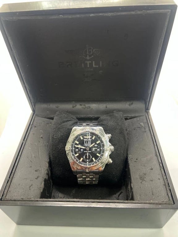 Breitling Blackbird A44359  - Image 11