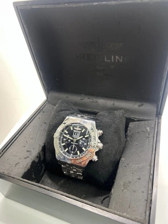 Breitling Blackbird A44359  - Image 12