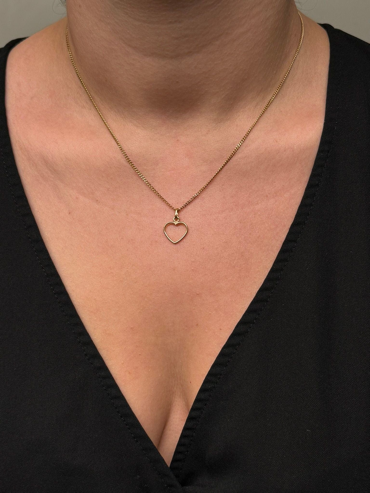 Gold heart pendant - Image 3