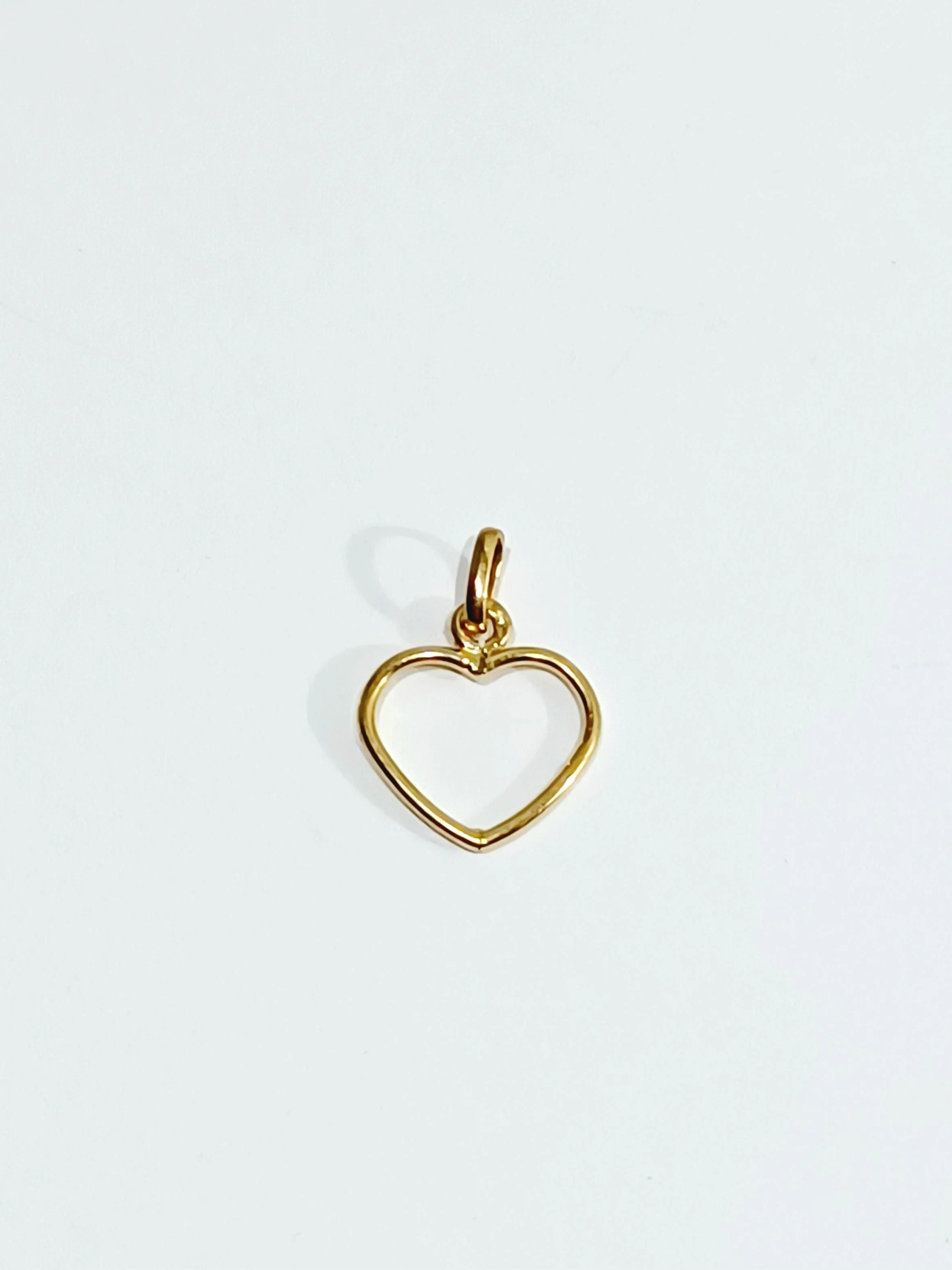 Gold heart pendant - Image 4