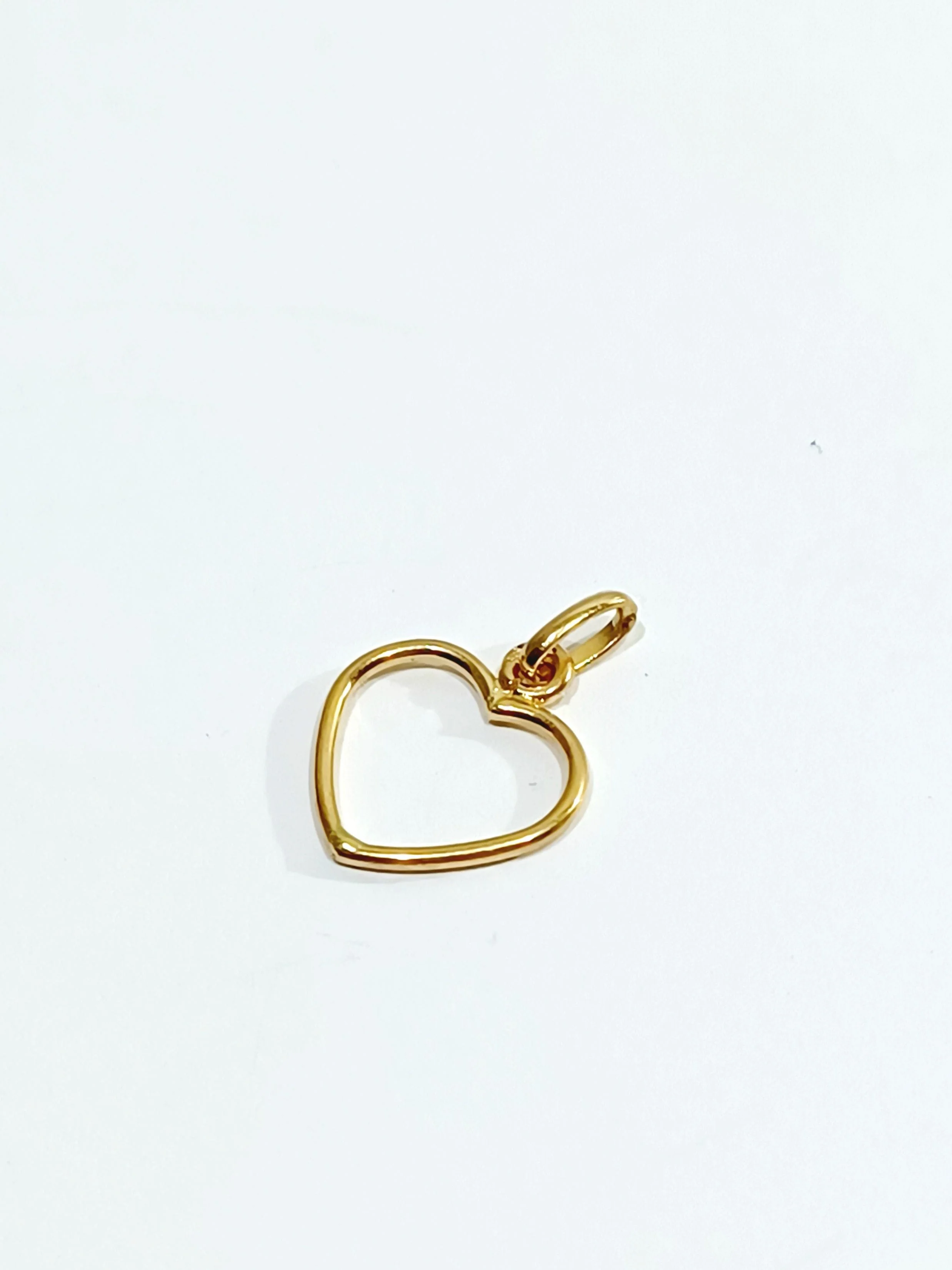 Gold heart pendant - Image 5