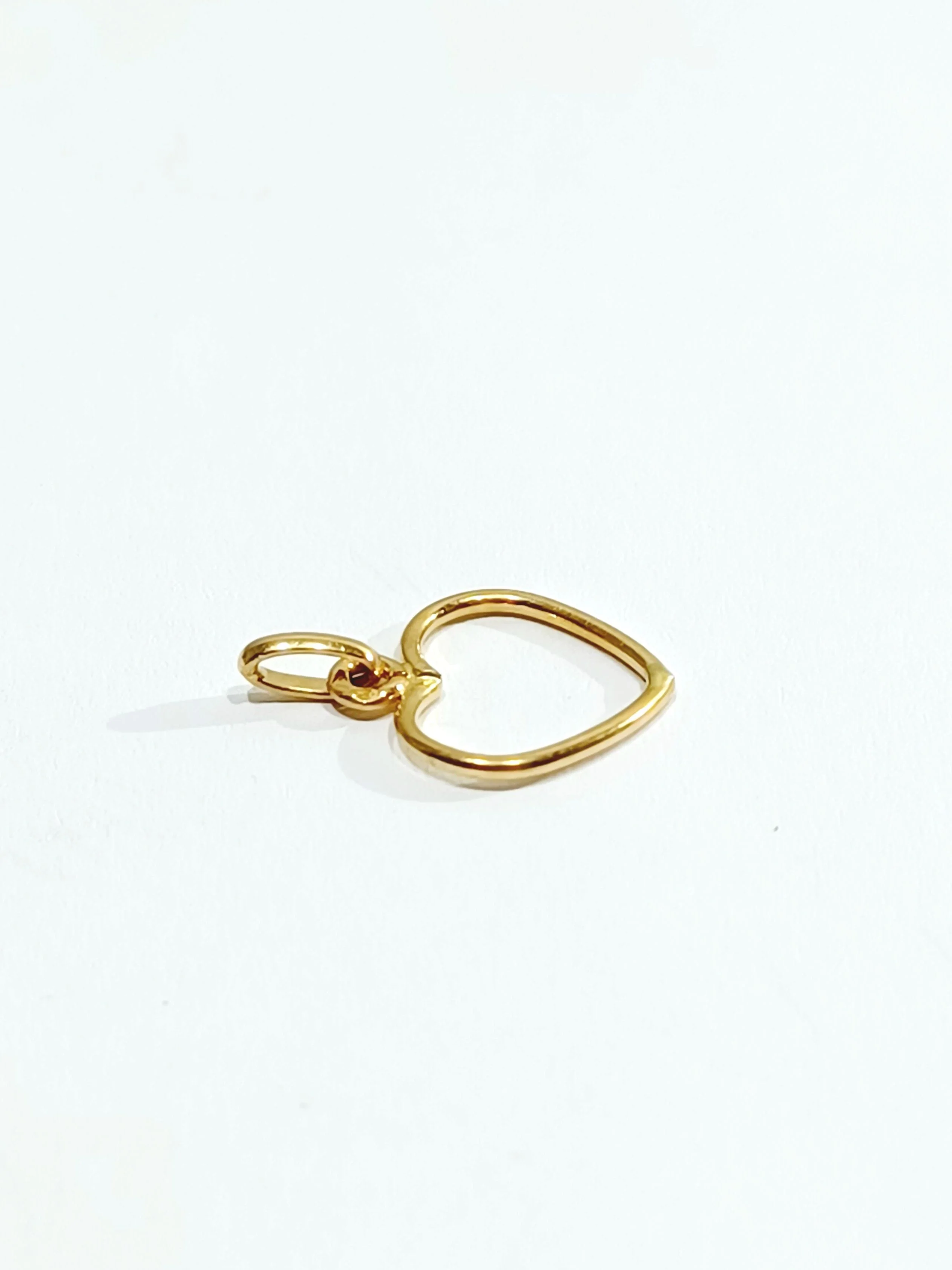 Gold heart pendant - Image 8