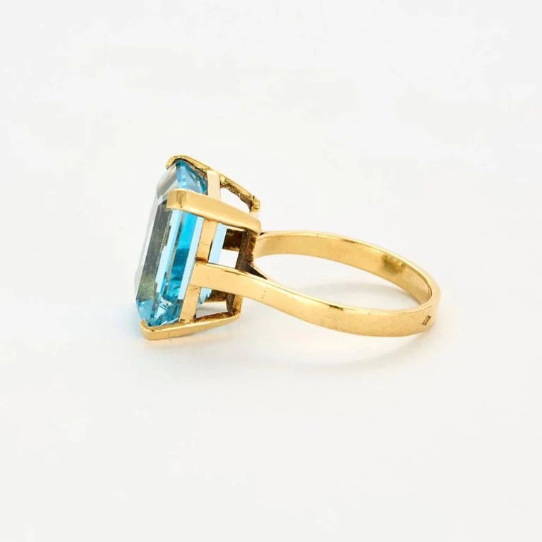 Yellow gold blue topaz ring - Image 3