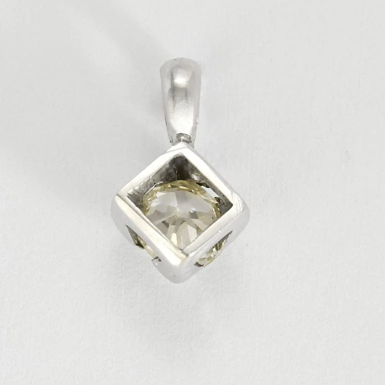 Flying Diamond Pendant white gold  - Image 3
