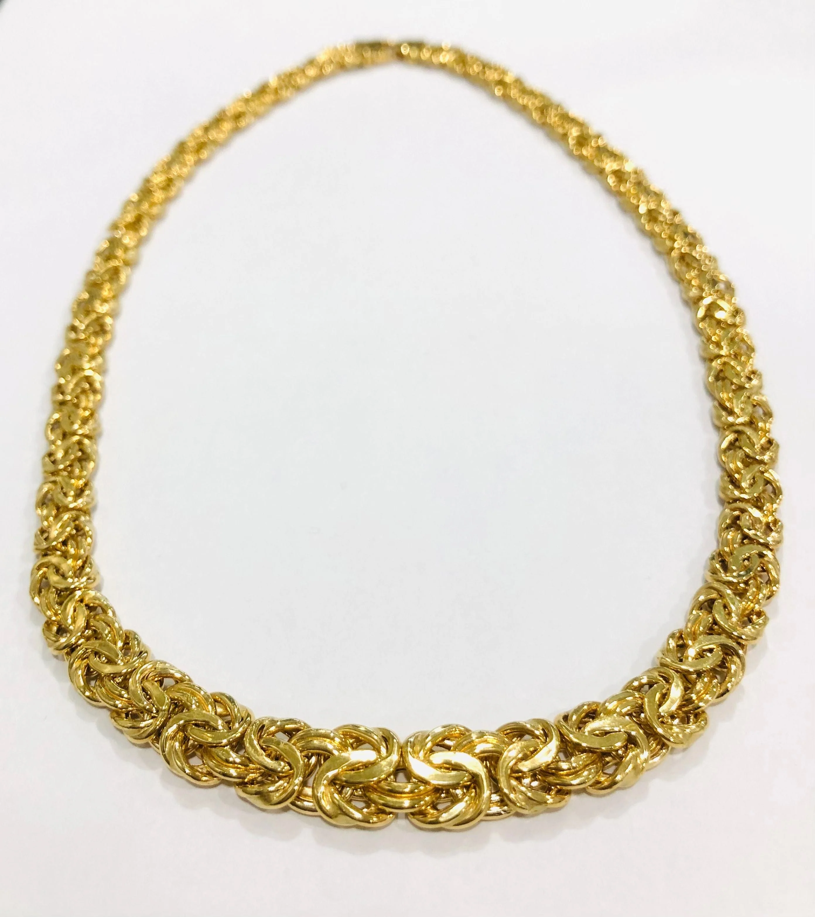 Yellow gold royal link necklace - Image 2