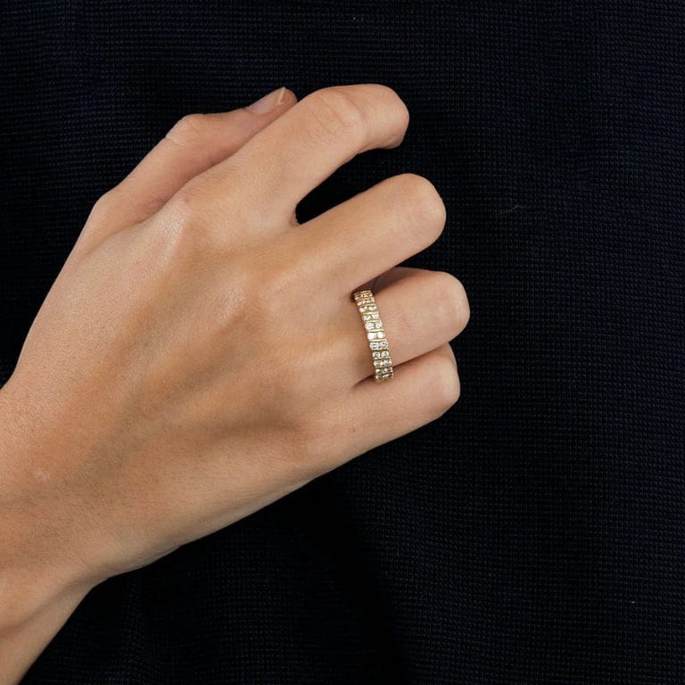 Diamond wedding ring - Image 2