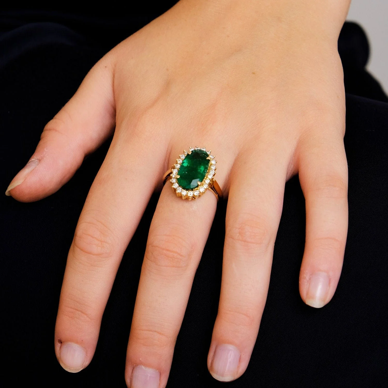 Emerald diamond ring - Image 3
