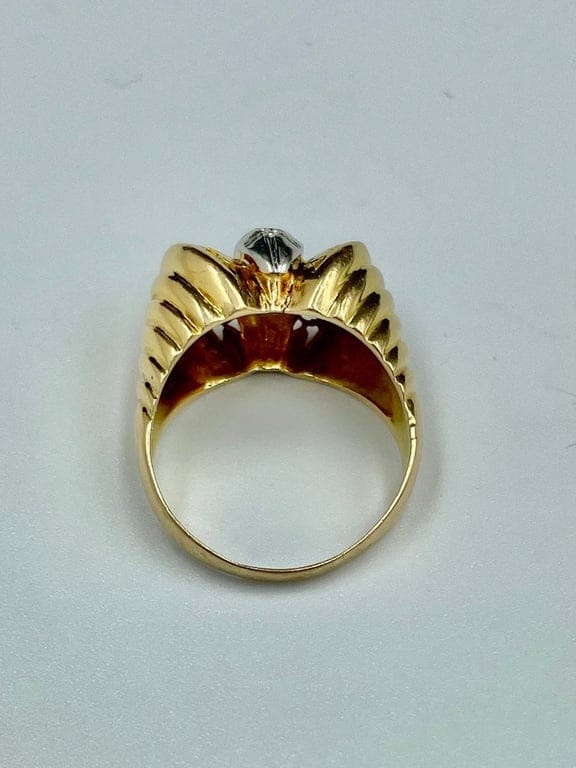 Yellow gold ring with 3 diamonds - Image 5