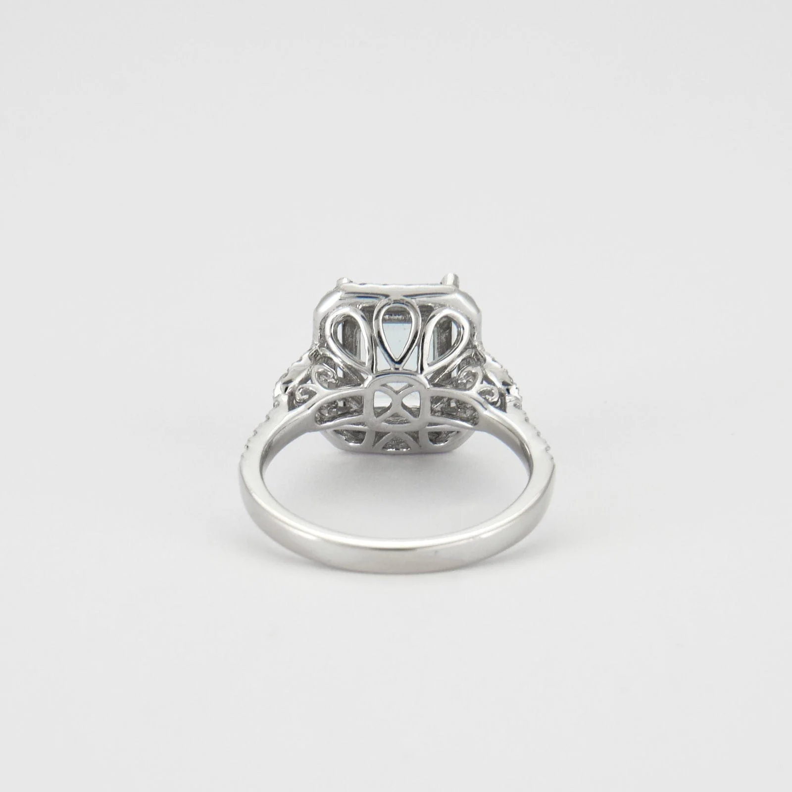 Aquamarine Diamond Ring - Image 4