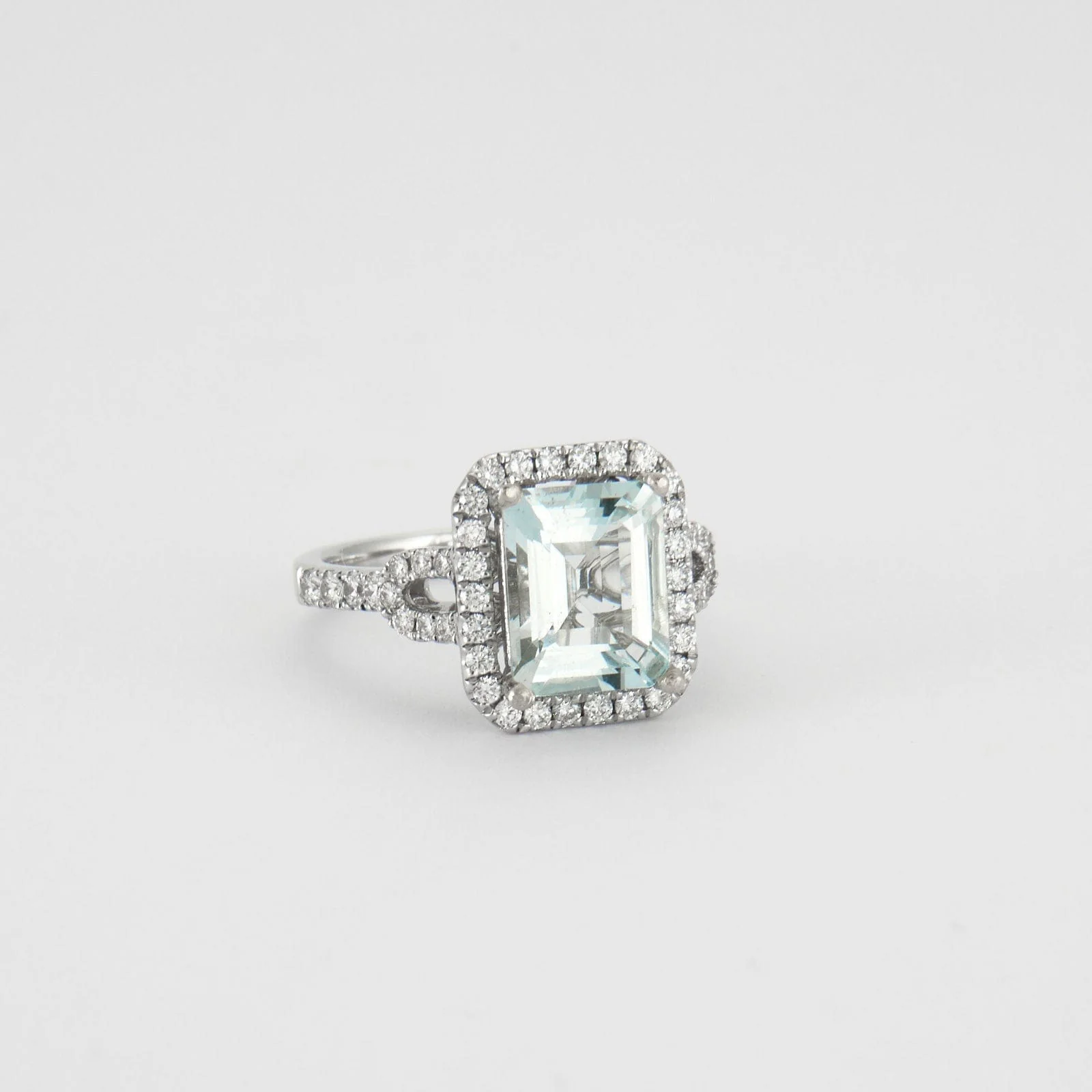 Aquamarine Diamond Ring - Image 5