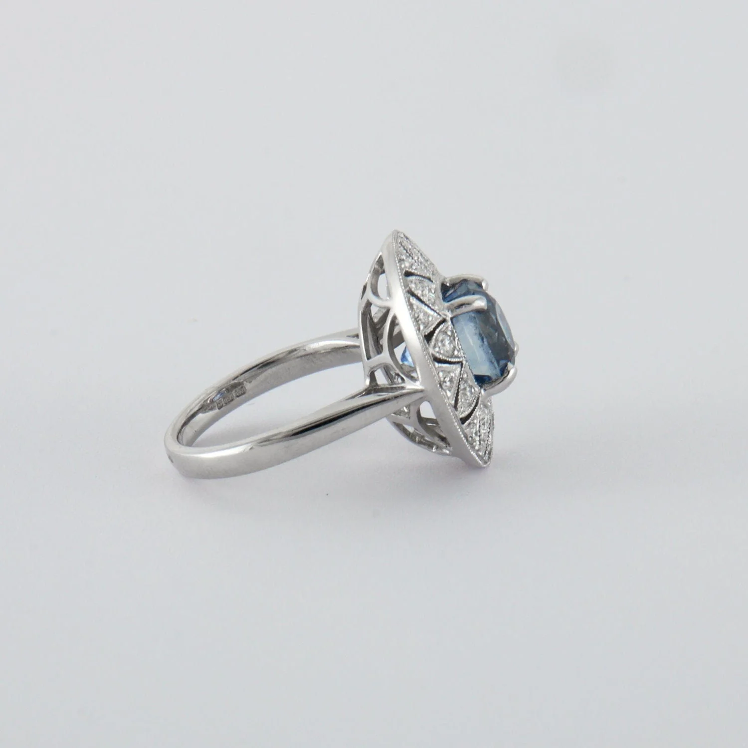 Sapphire and Diamond Ring - Image 5