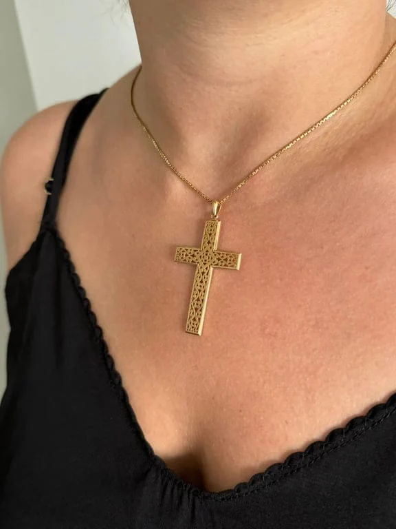 Pendant - openwork gold cross - Image 3