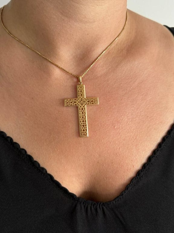 Pendant - openwork gold cross - Image 4