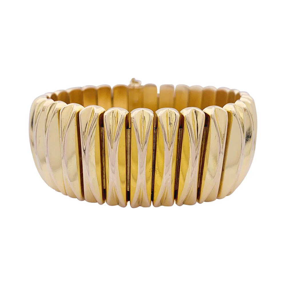 Vintage yellow gold bracelet.