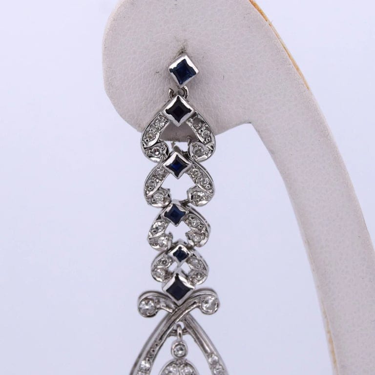ORECCHINI in white gold with diamonds and zaffiri - Image 6