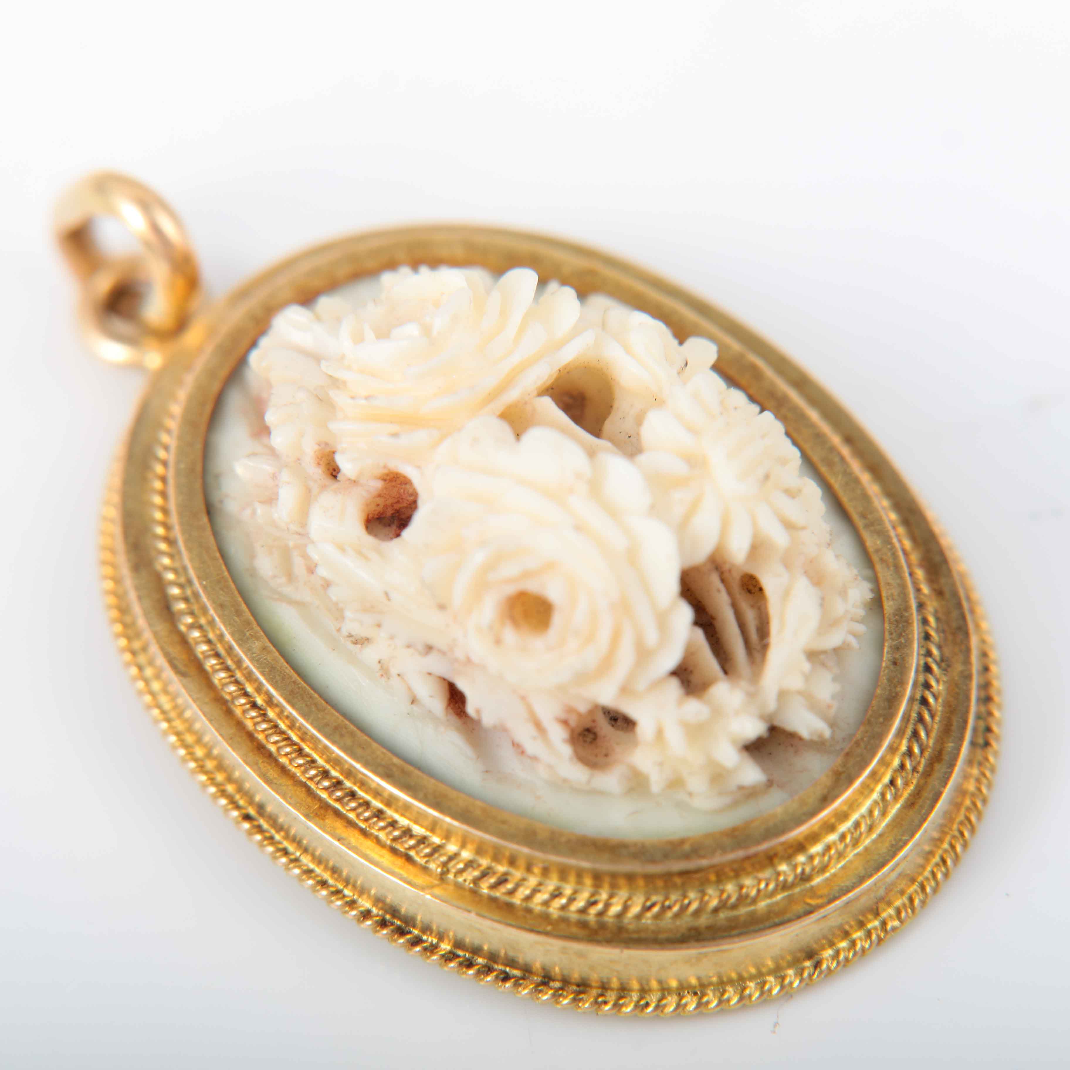 Flower motif pendant - Image 8