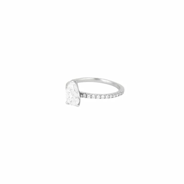 White gold solitaire with pear diamond