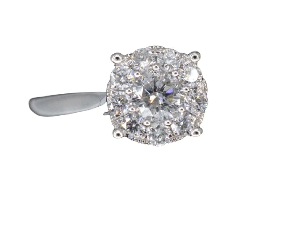 White gold entourage ring with diamonds - Image 4