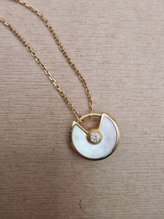 CARTIER - Amulet Pendant  - Image 3