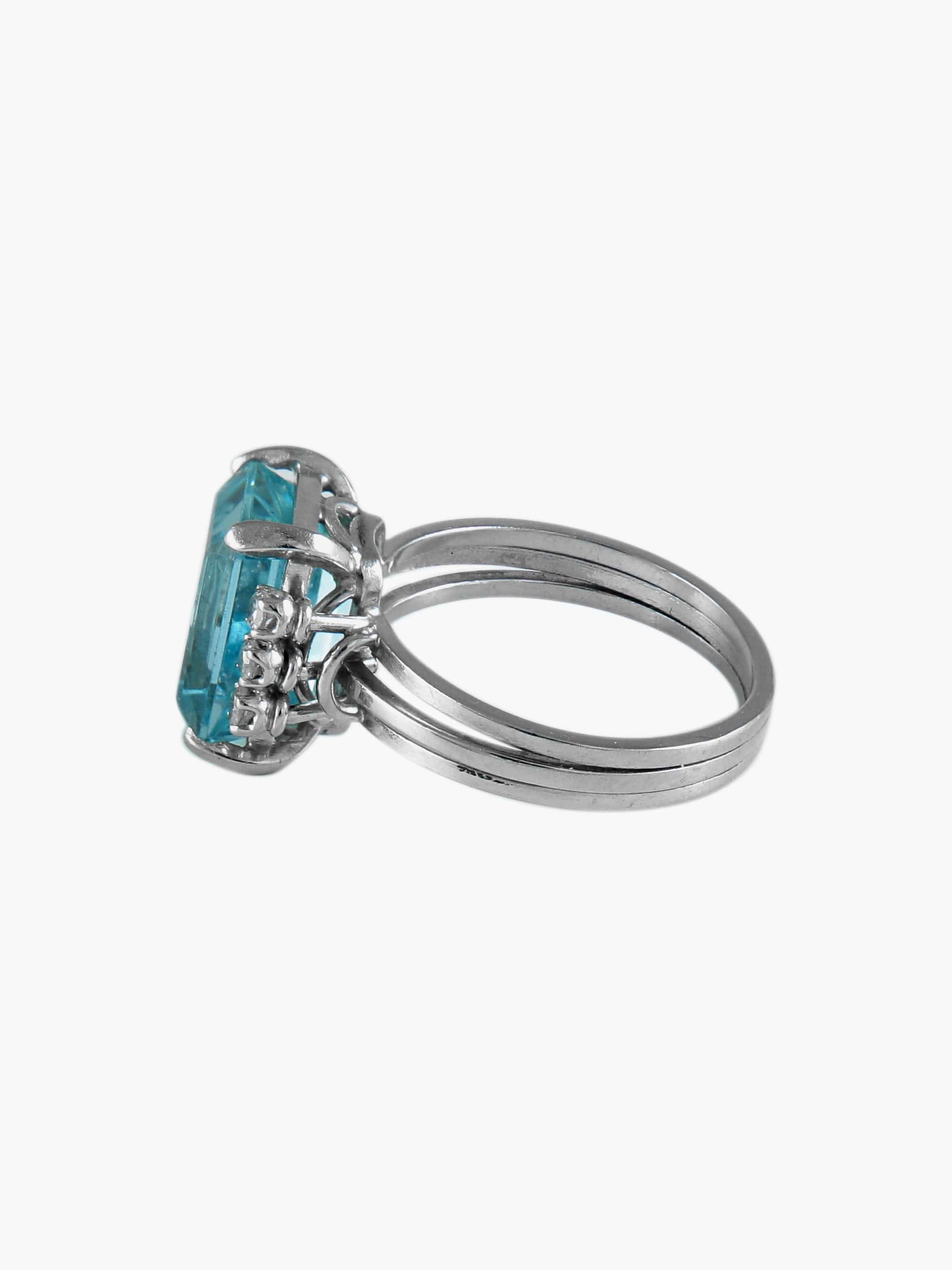 Blue Topaz Diamond Ring - Image 4