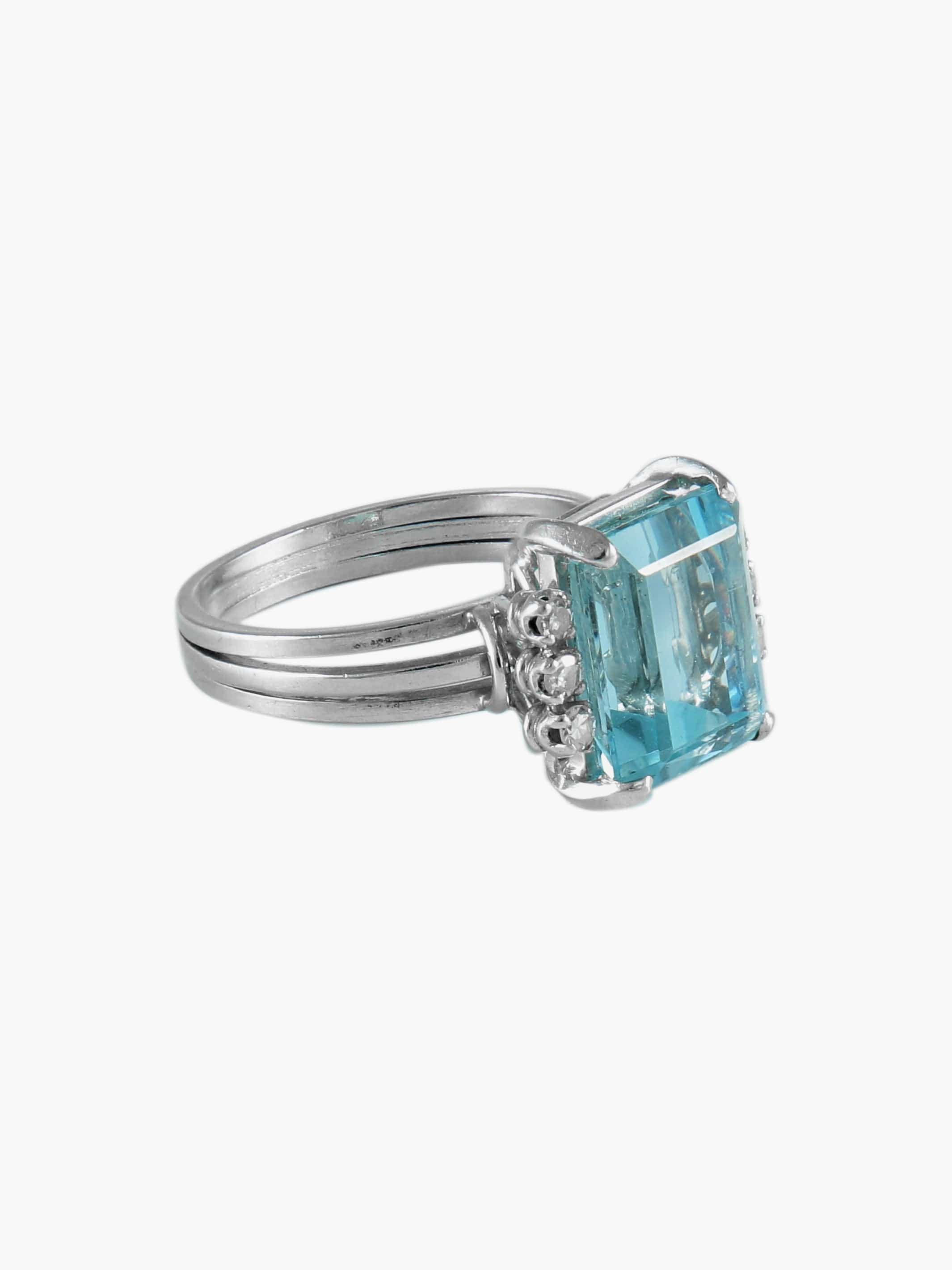 Blue Topaz Diamond Ring - Image 7
