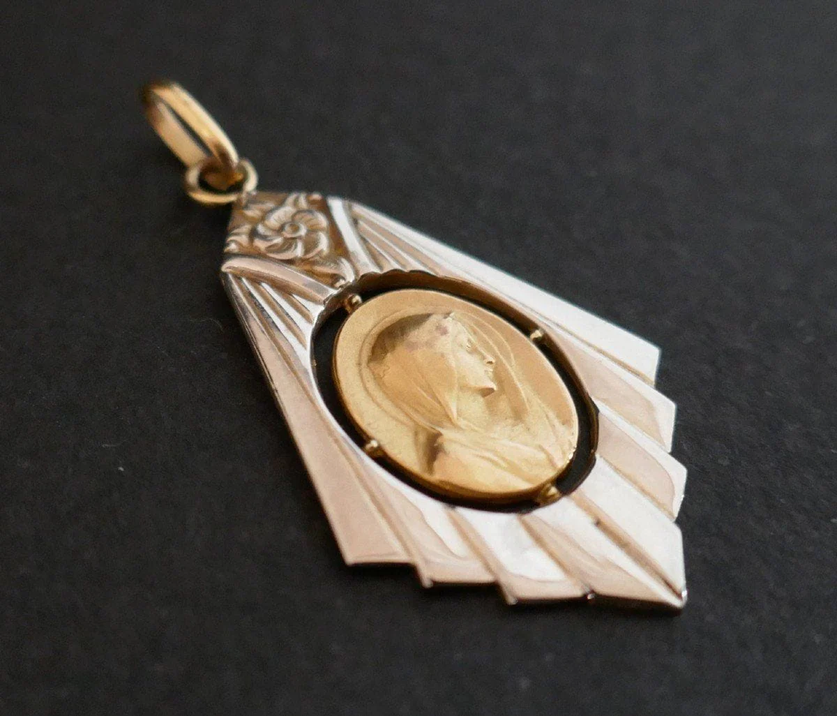 2 Gold Medal Art Deco - Image 3