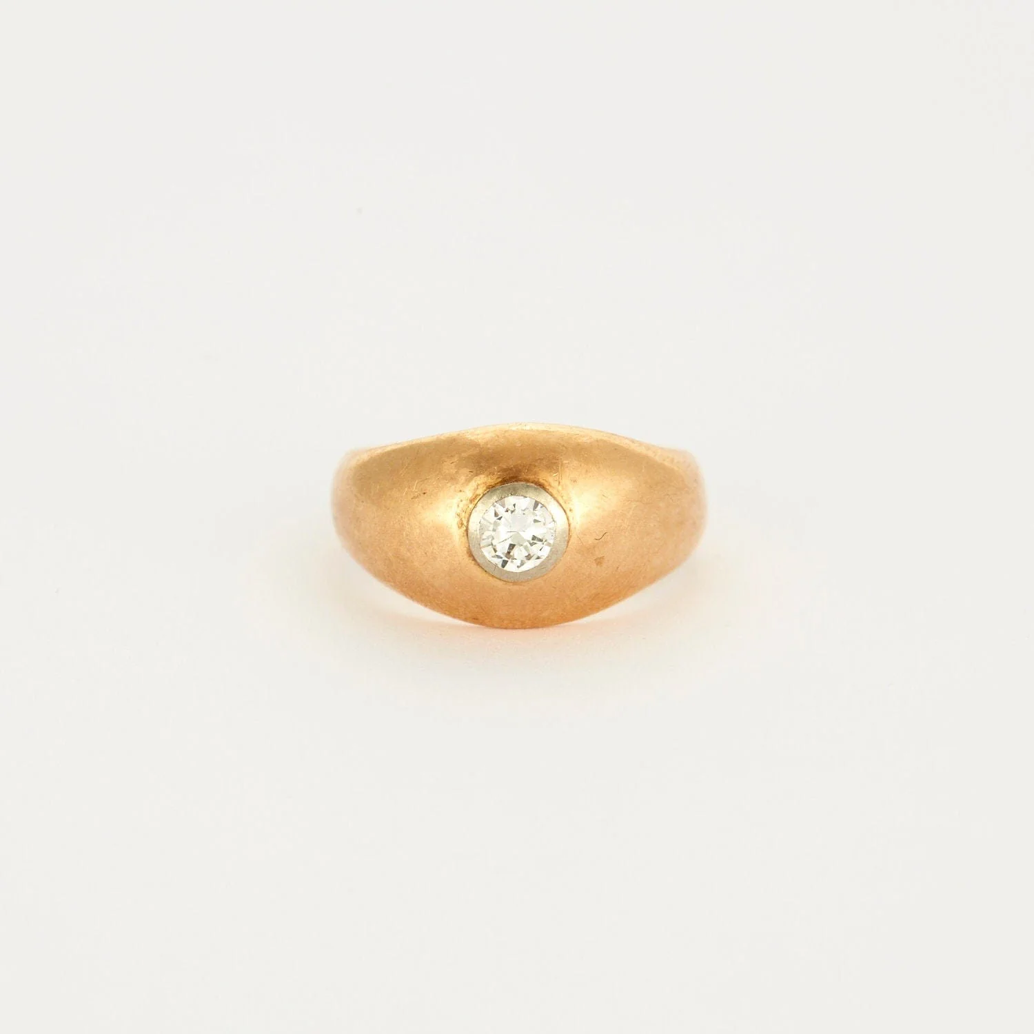 Yellow gold diamond ring