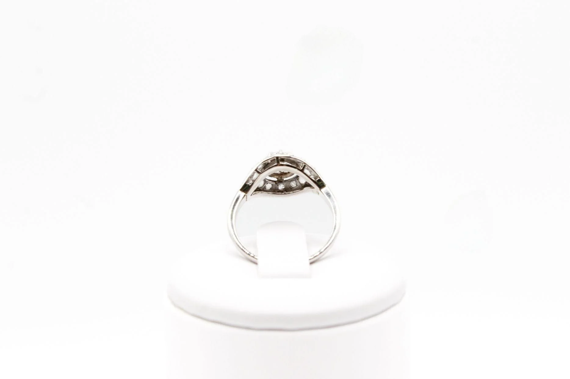 White gold ring, diamonds  - Image 2