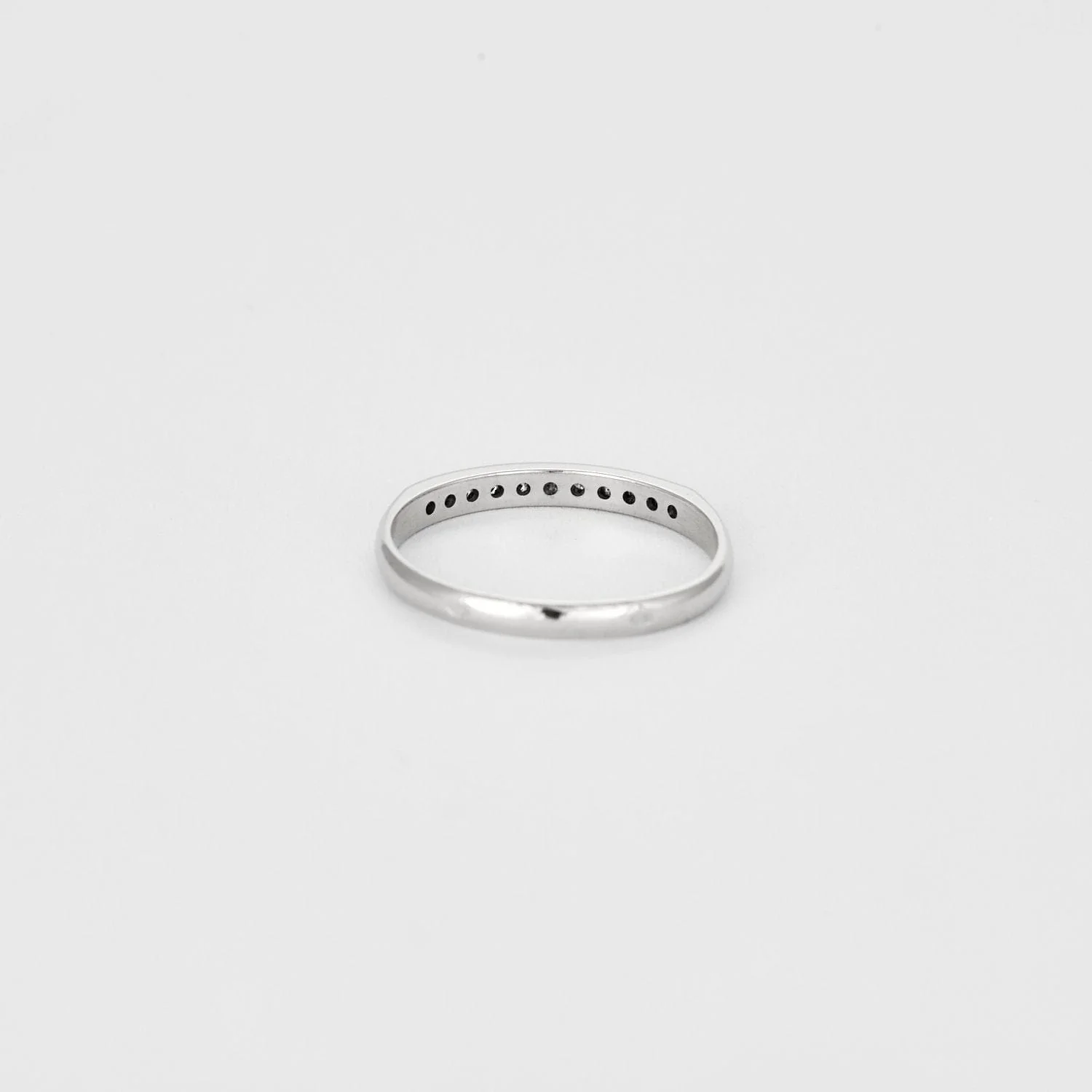 American wedding band in white gold and diamonds - Image 3