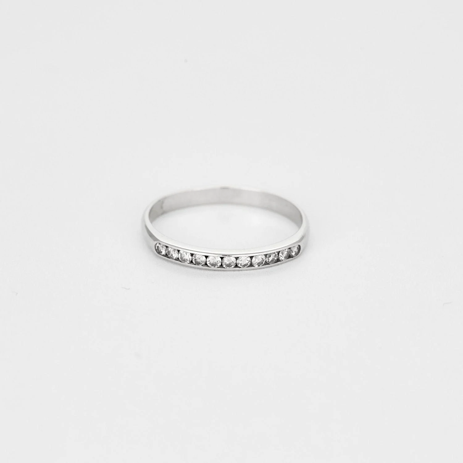 American wedding band in white gold and diamonds - Image 4