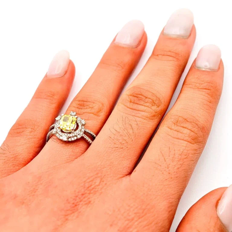 White gold ring with yellow diamond  - Image 2