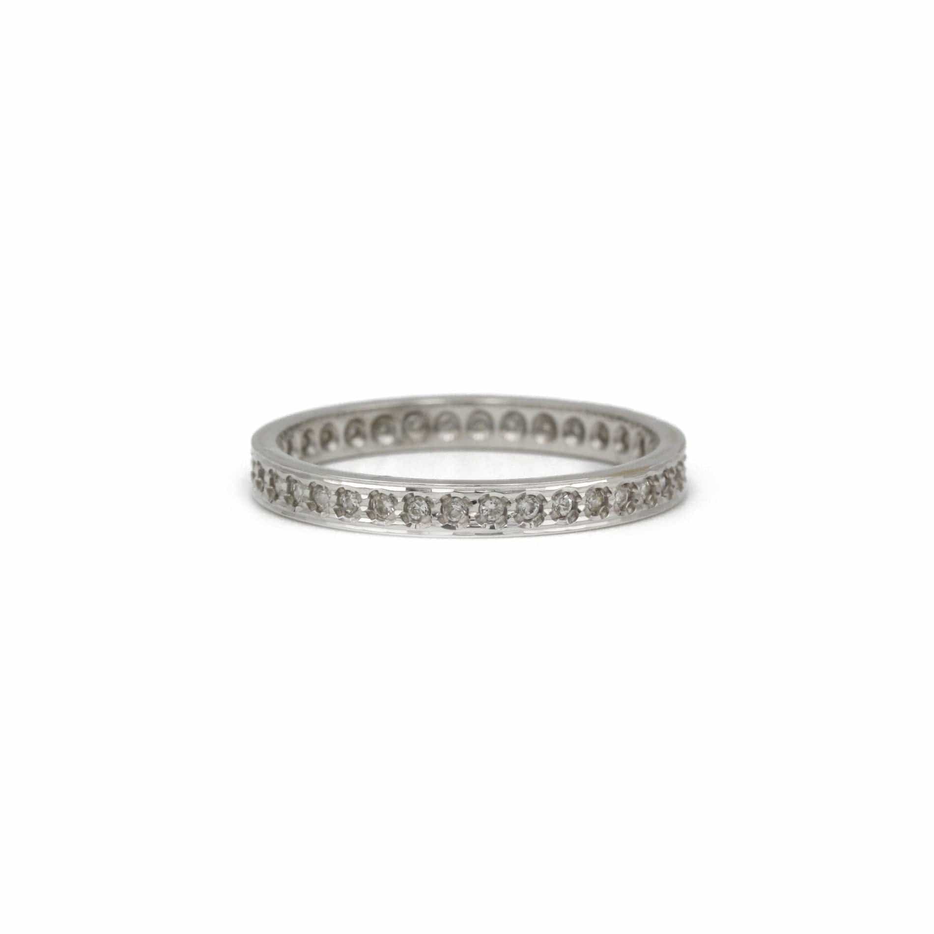 Wedding ring - Gold and diamonds