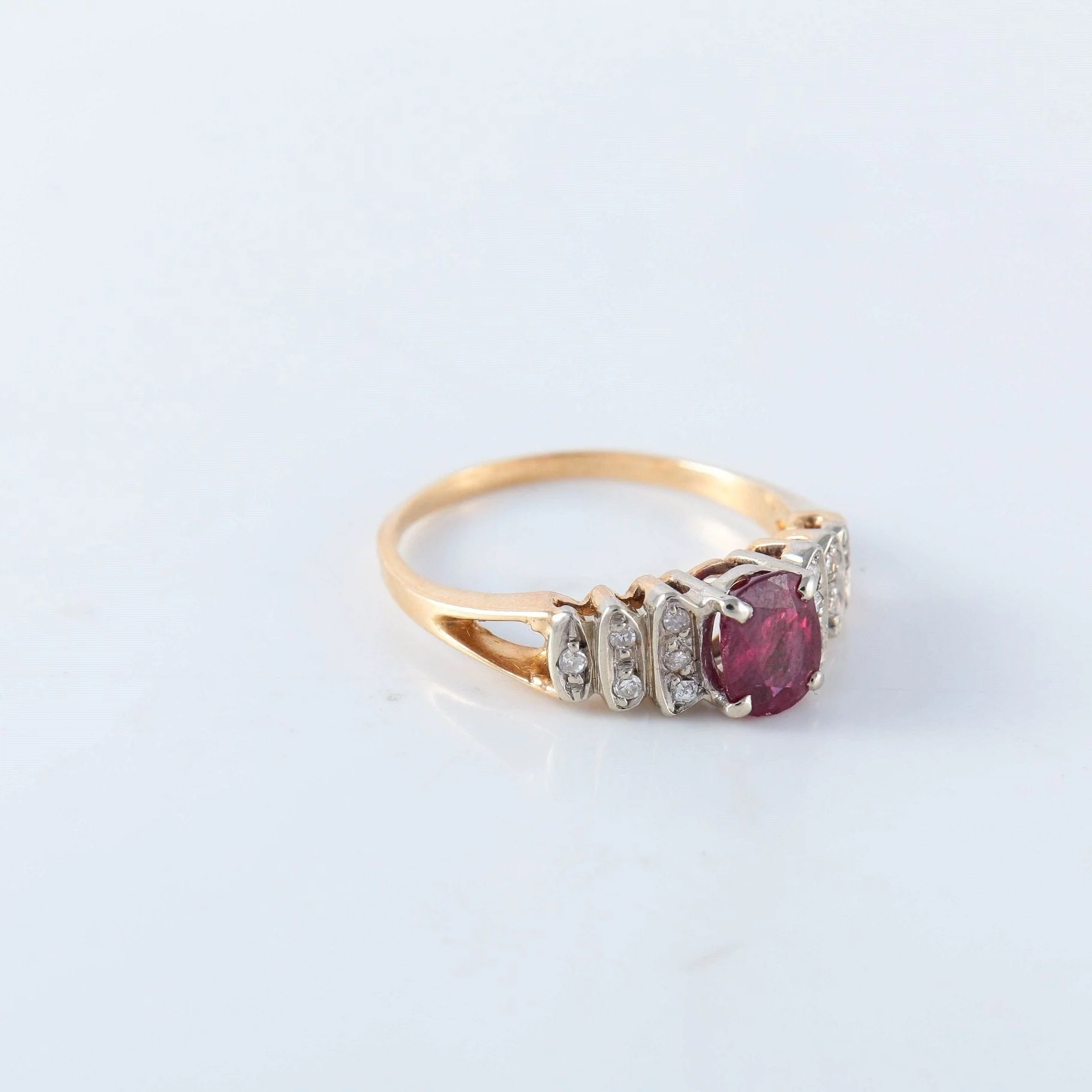Gold ring, ruby - Image 9