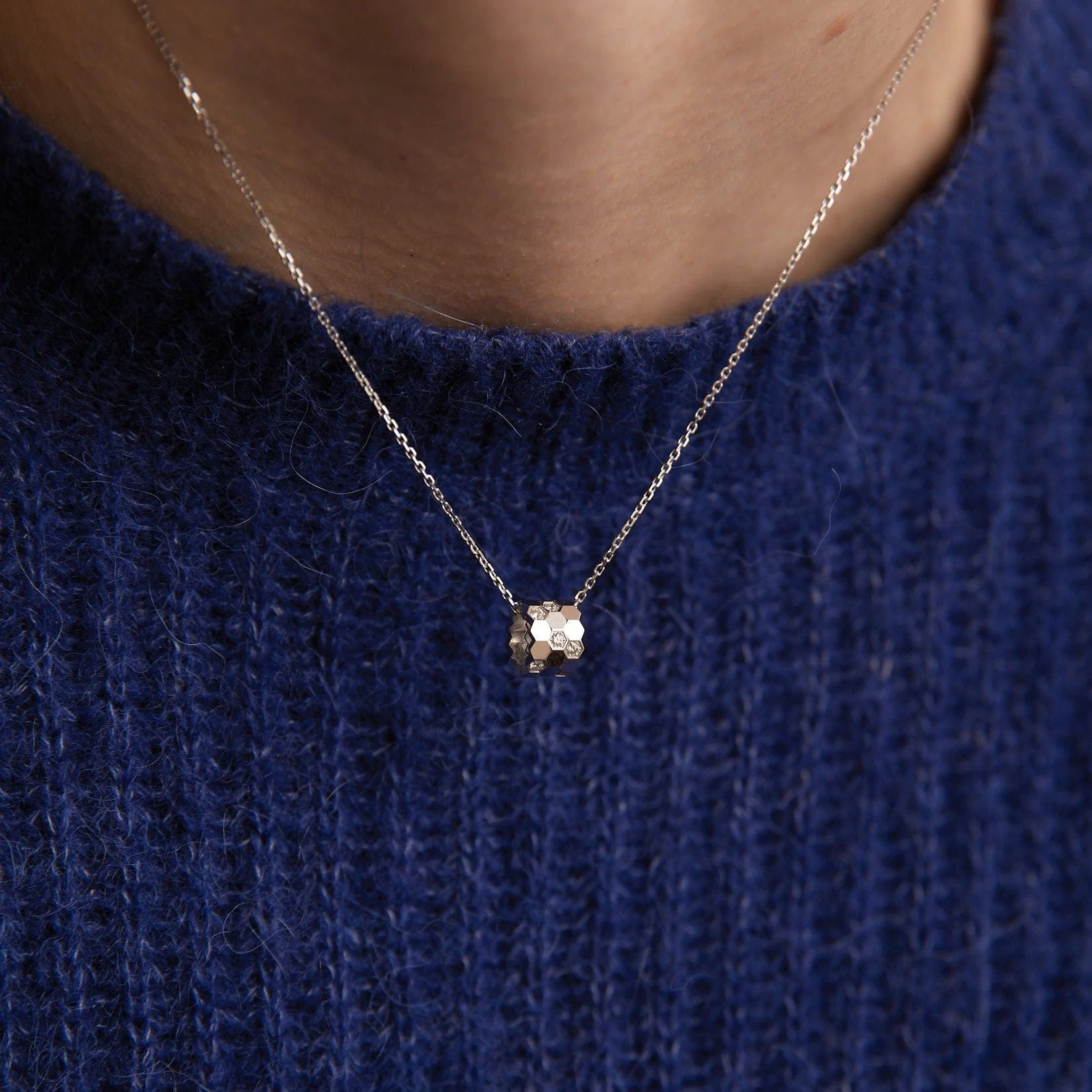 CHAUMET- Bee my love necklace - Image 2