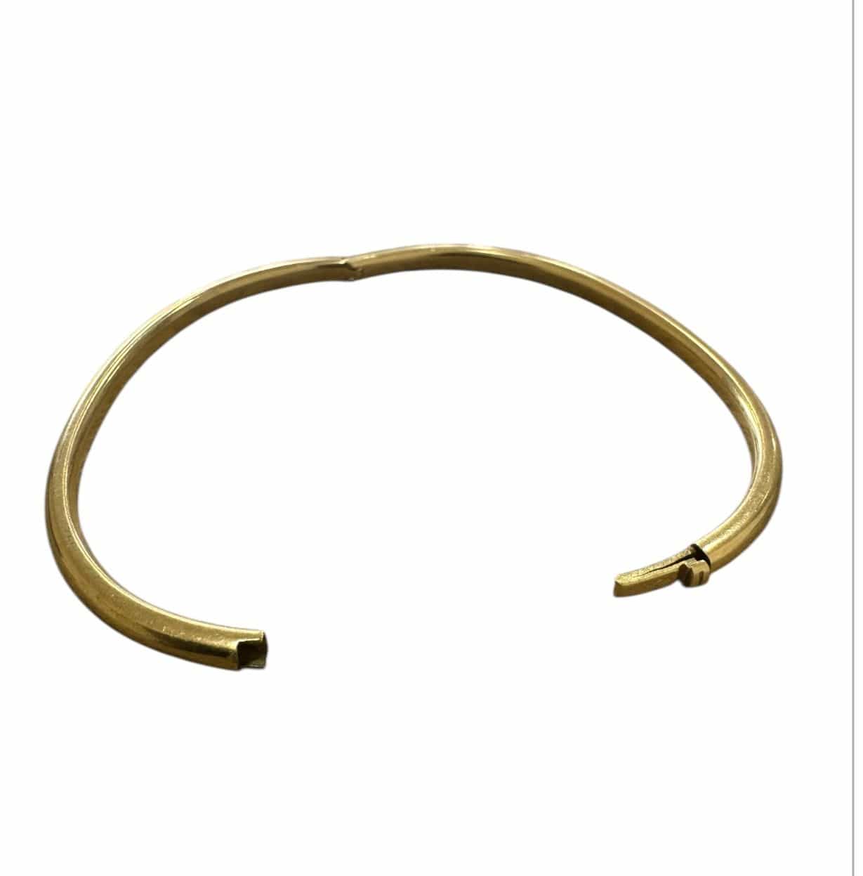Yellow gold bangle bracelet