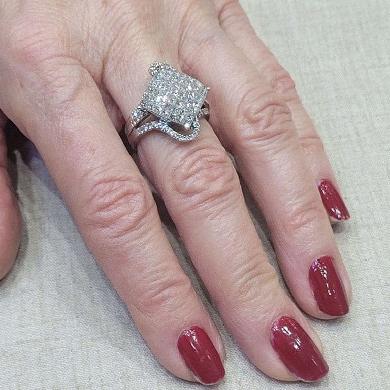Brilliant ring in 18k white gold and diamonds  - Image 4