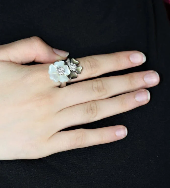Double Flower Ring - Image 3